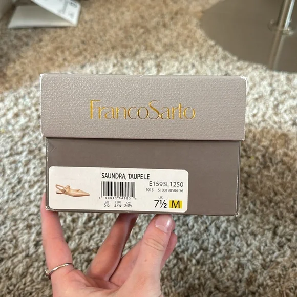 Franco Sarto Saundra Taupe Le Point Toe Flats - Picture 8 of 9